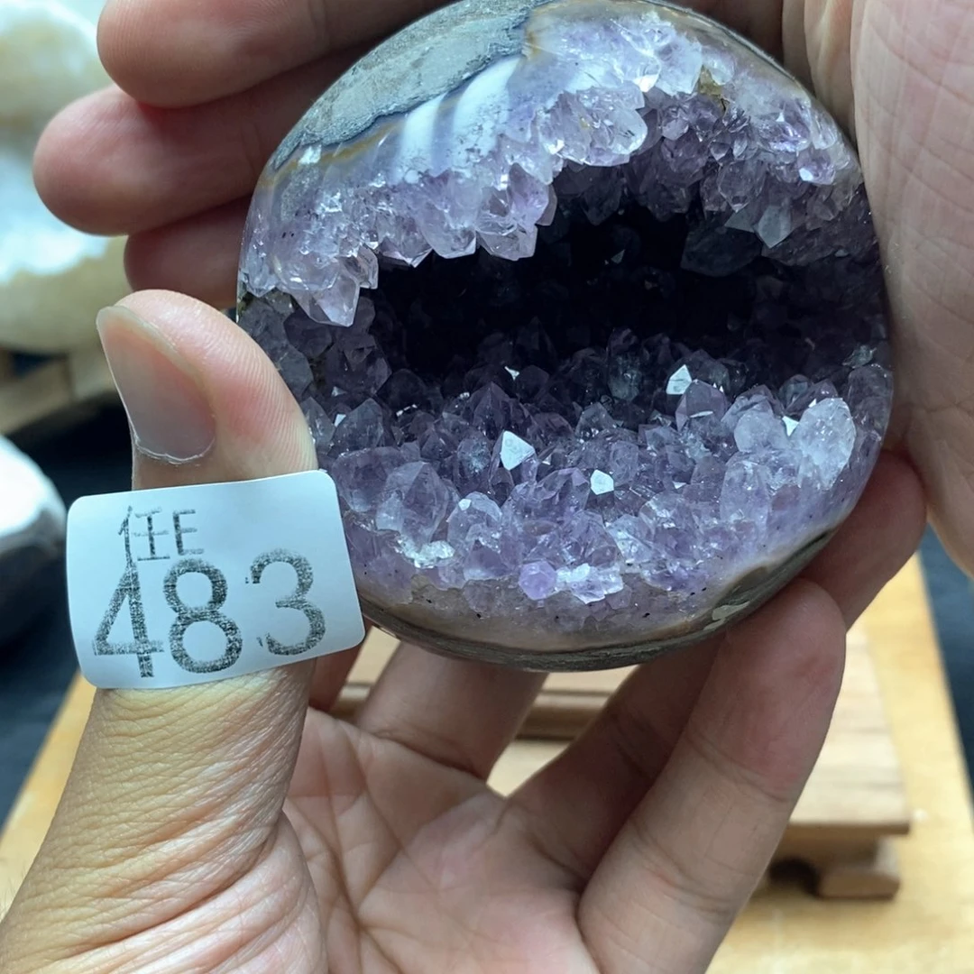 未镶嵌水晶大型摆件（非配饰）