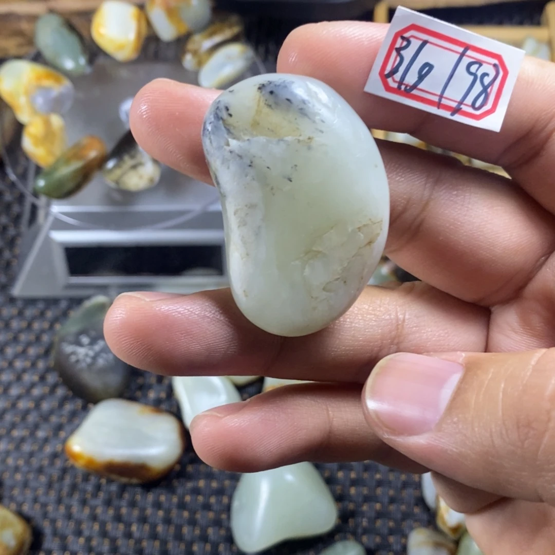 和田玉（糖玉）未镶嵌挂件