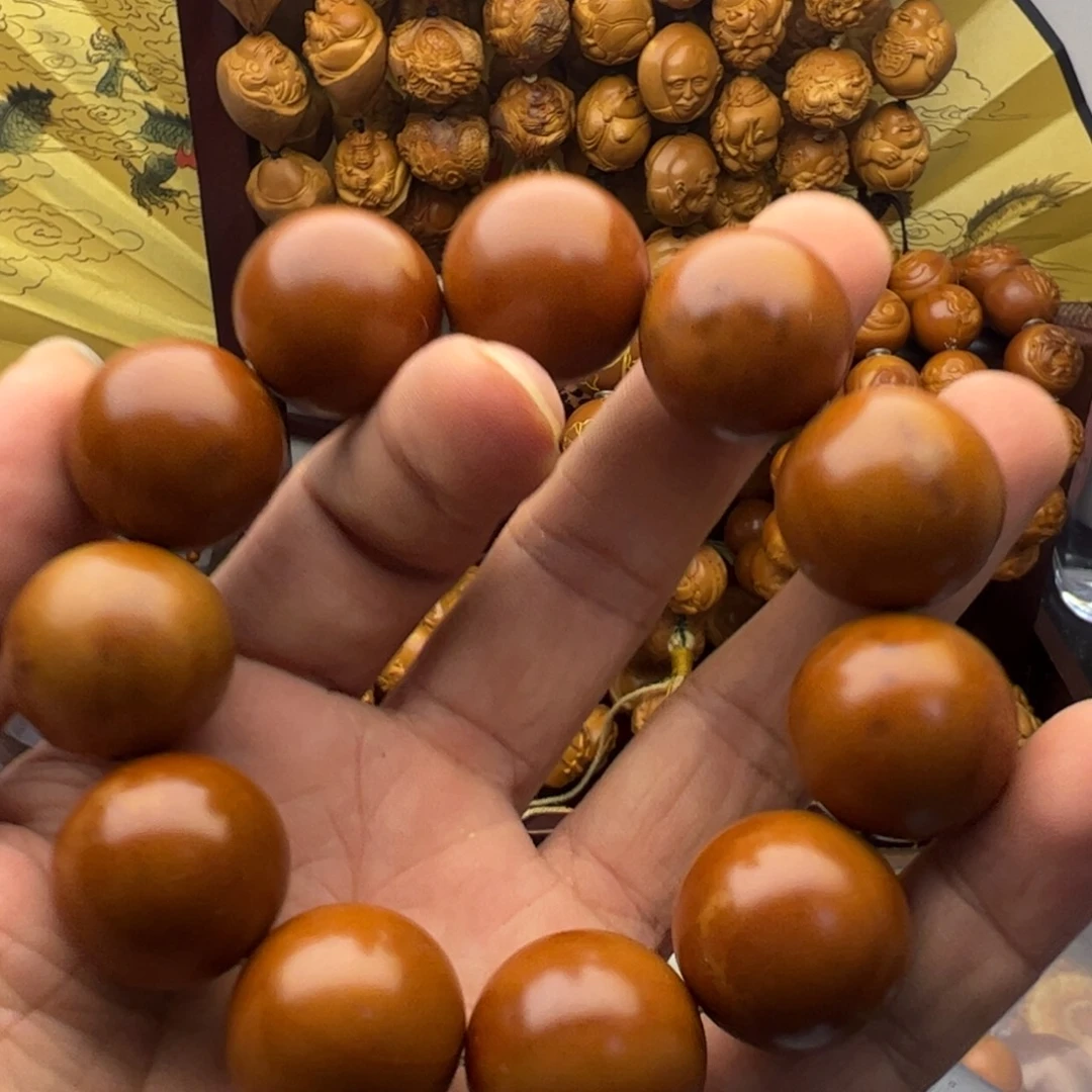 橄榄核吊坠2.15到2.2瑕疵光洙