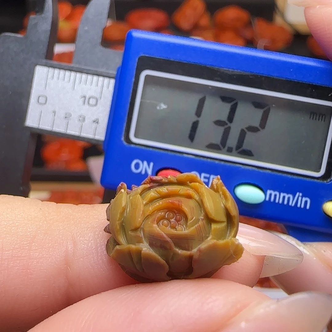 南红玛瑙未镶嵌颈饰