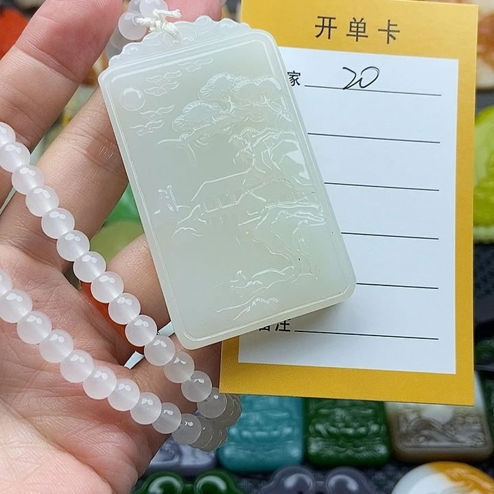 颈饰未镶嵌和田玉