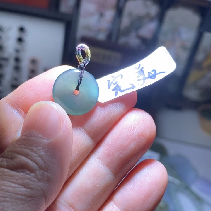 翡翠颈饰未镶嵌好