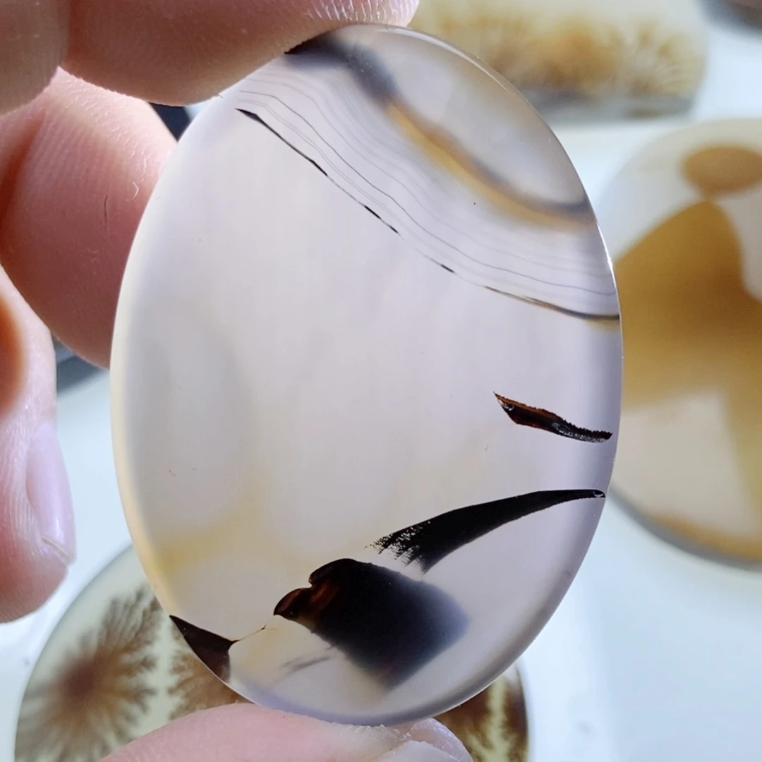 【闪购商品】玛瑙/玉髓颈饰未镶嵌中**眼