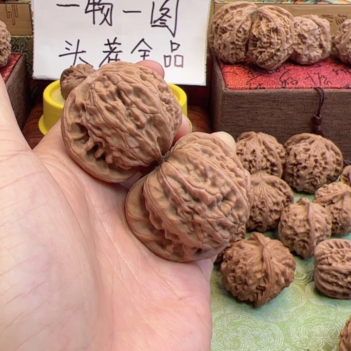 吊坠文玩核桃白狮子文玩核桃手把件