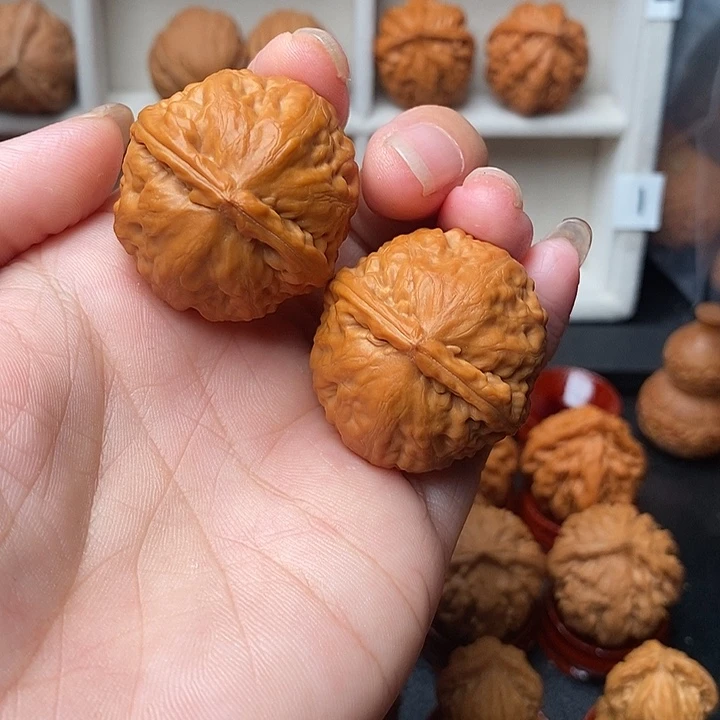 佳***宝吊坠文玩核桃虎王