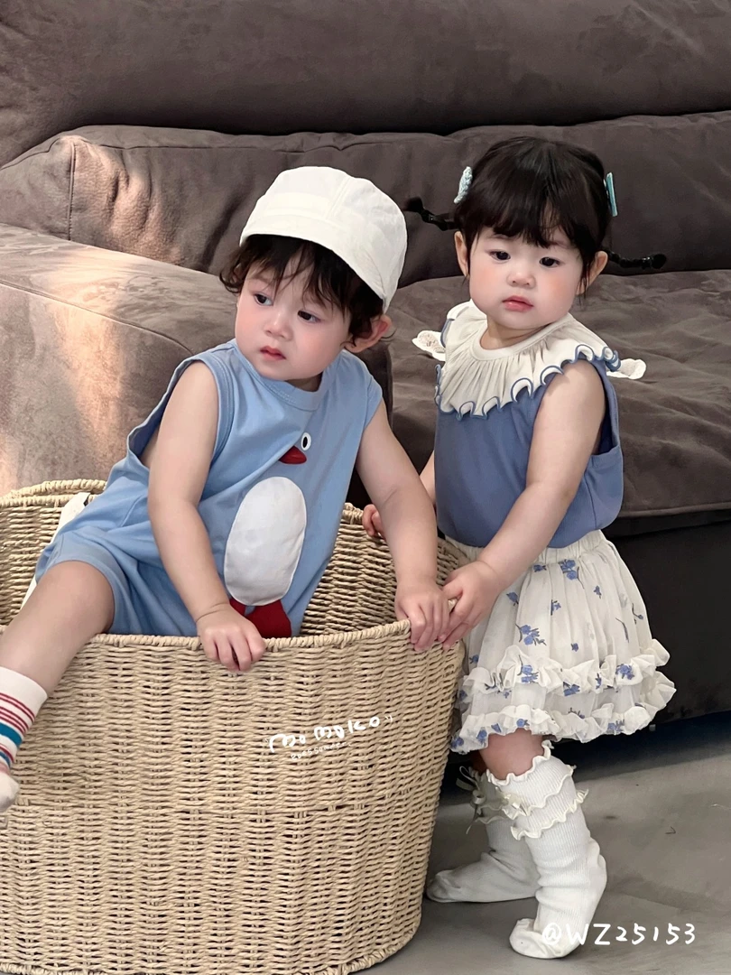 丸纸家企鹅背心连体衣