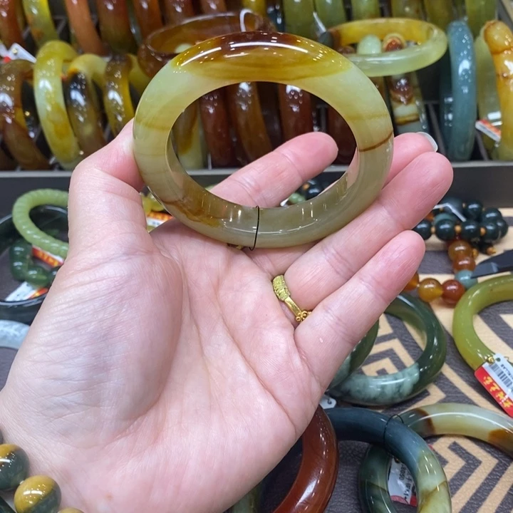 未镶嵌蛇纹石玉手镯