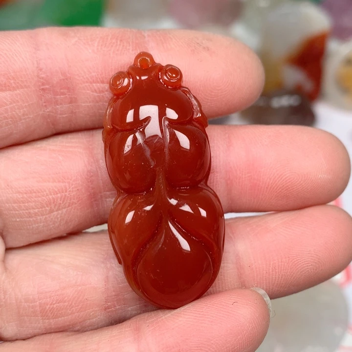 玛瑙/玉髓颈饰未镶嵌小**鱼