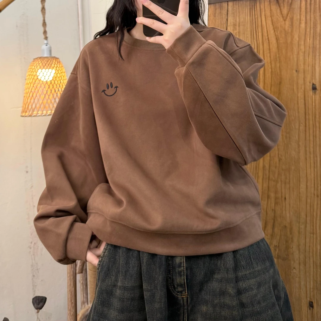 春季新款休闲百搭简约风圆领套头针织棉笑脸刺绣卫衣