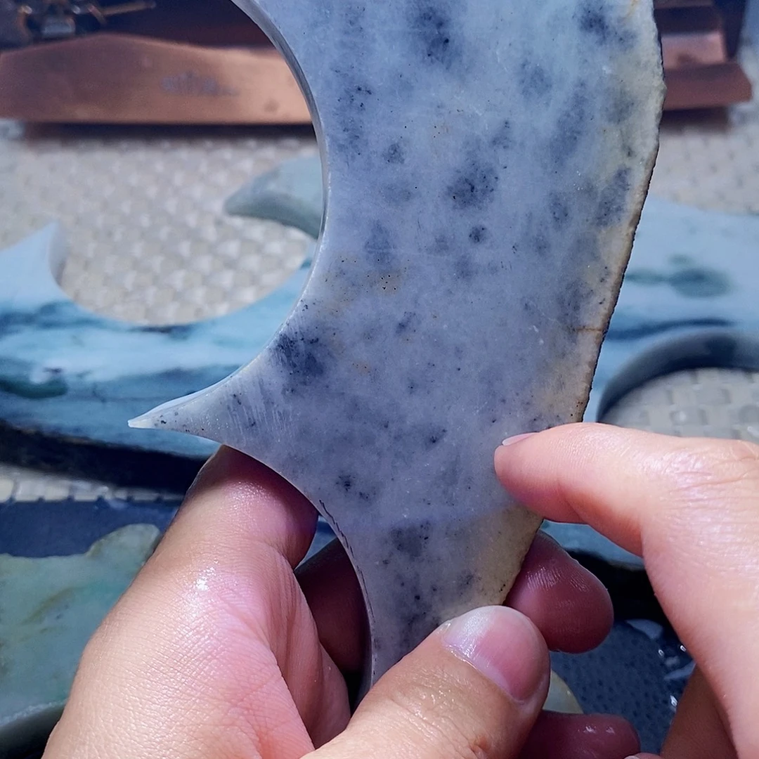 翡翠未镶嵌颈饰588