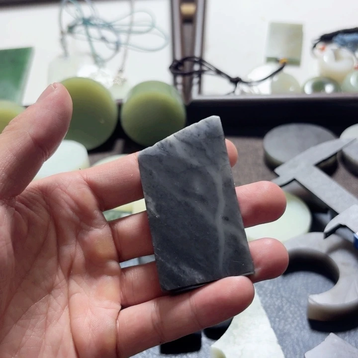 和田玉（糖玉）未镶嵌挂件