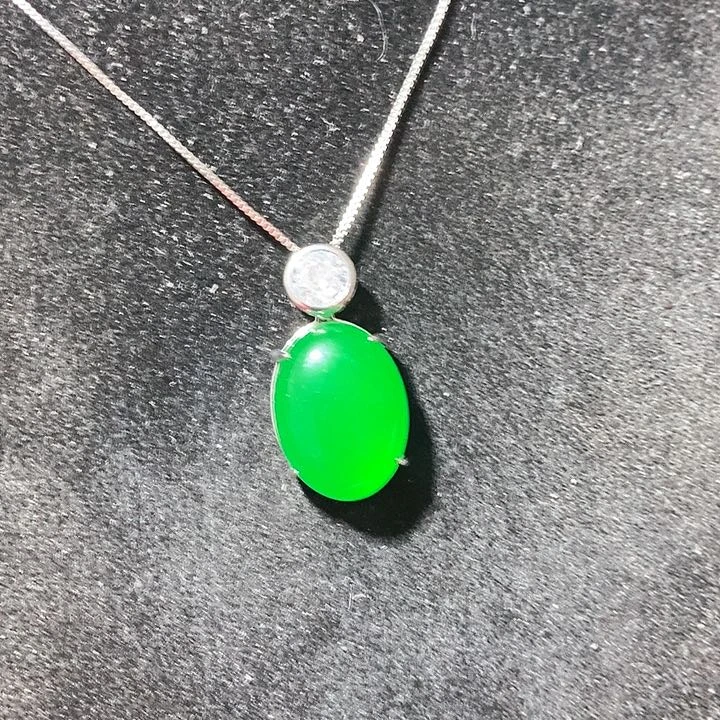 翡翠颈饰银S925镶嵌吊坠