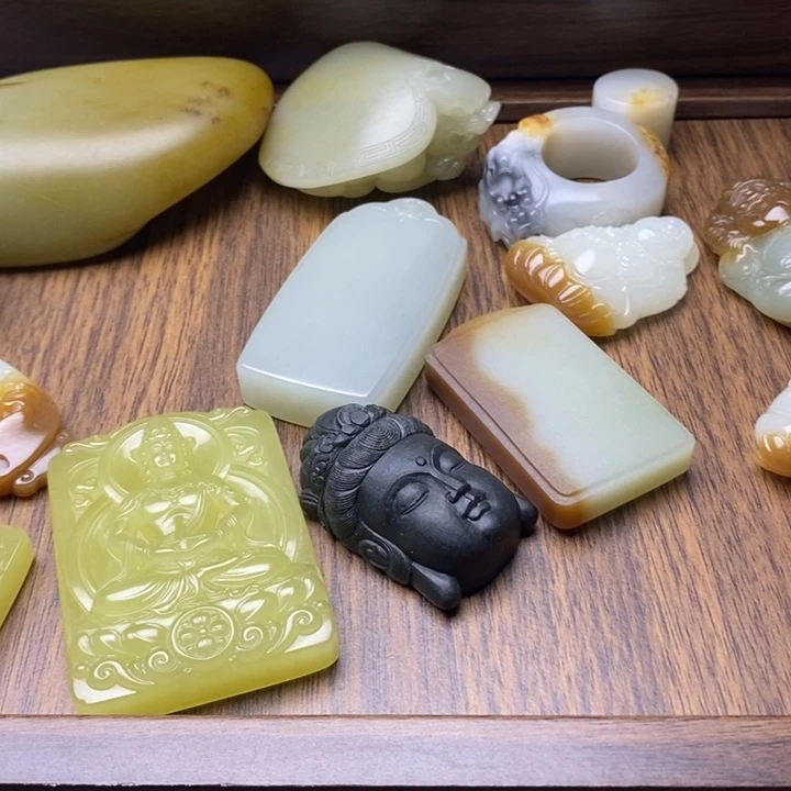 未镶嵌和田玉挂件