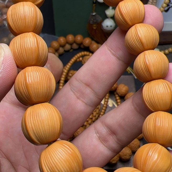 猴头核桃吊坠啦啦啦