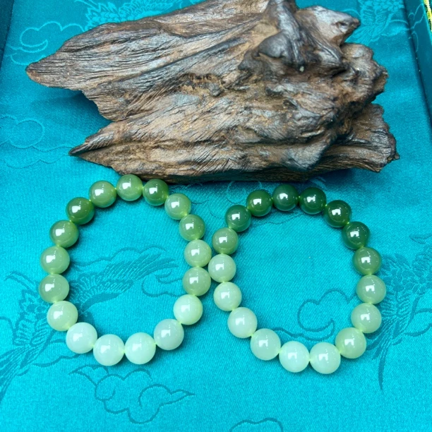 YY49-和田玉大圆珠渐变手串 12mm+多样性发其一