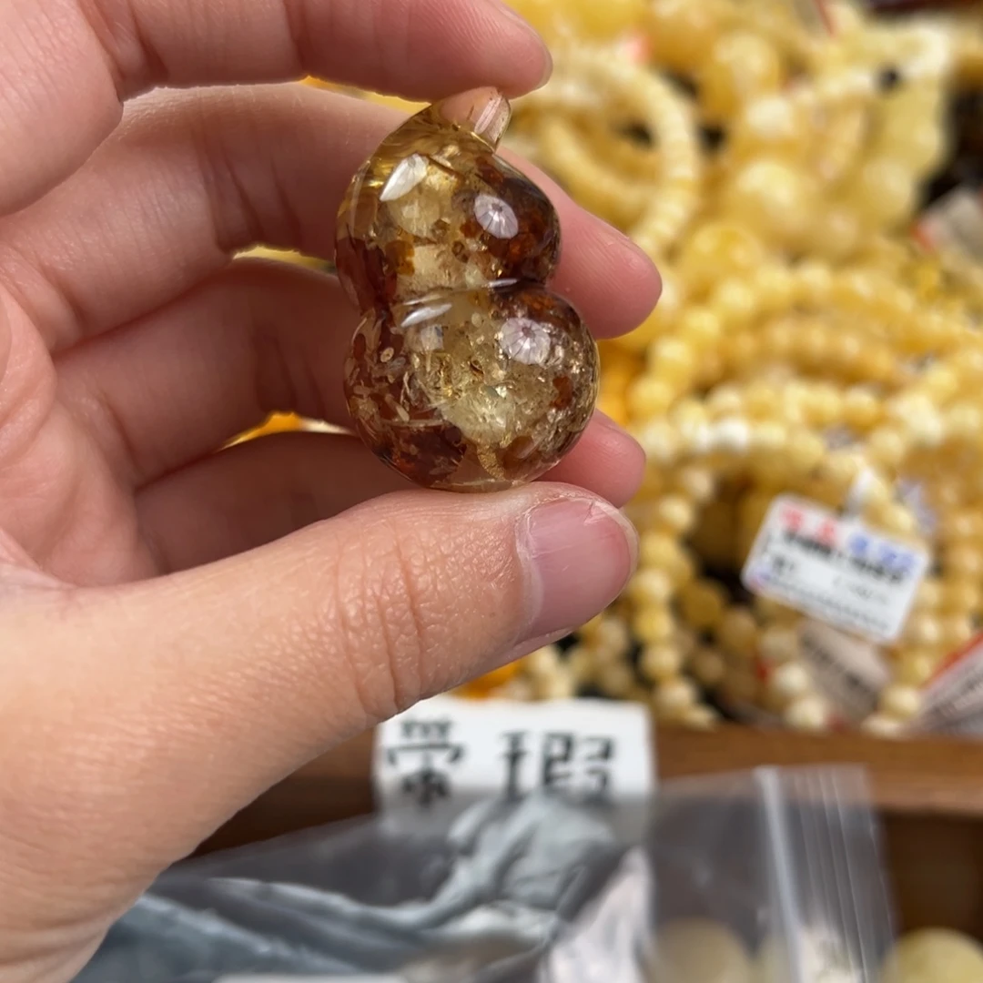 琥珀未镶嵌珠宝奇石