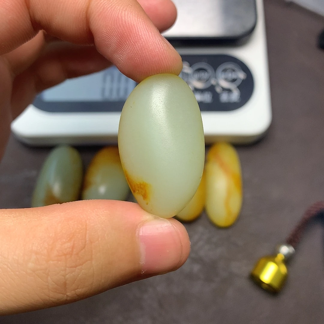 和田玉（糖玉）未镶嵌挂件