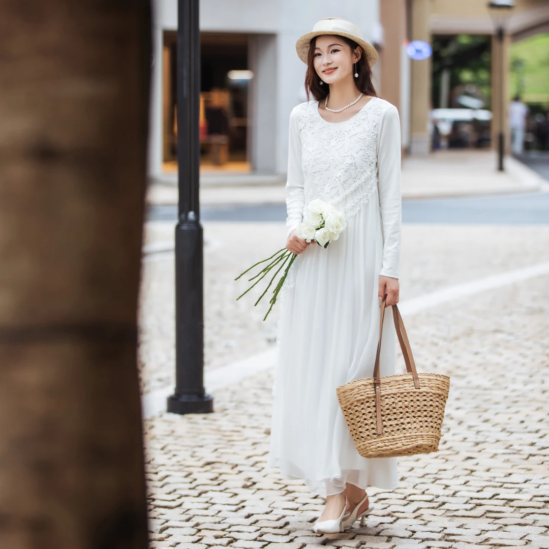 生活在左2025秋冬收腰多色优雅长袖桑蚕丝立体绣花连衣裙T1954114