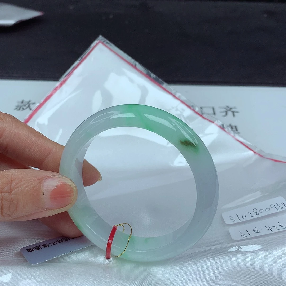 翡翠手镯未镶嵌51圈0954