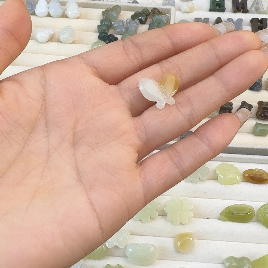 猫****和田玉未镶嵌珠宝半成品