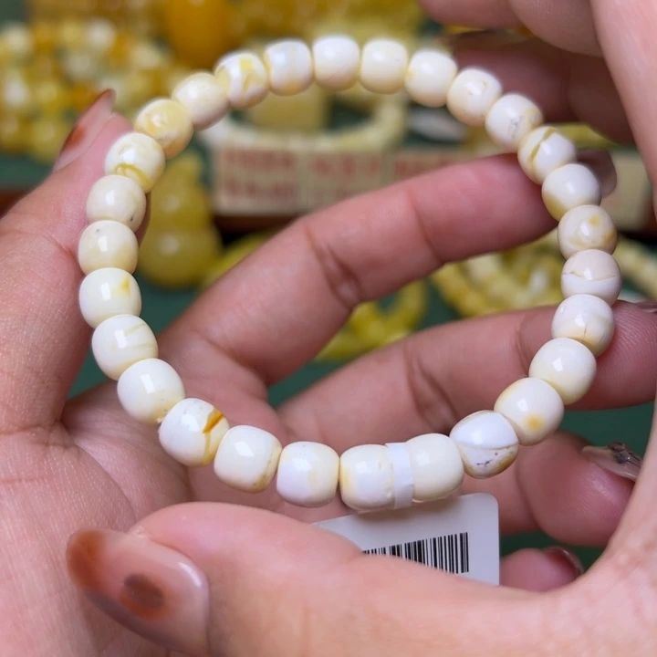 蜜蜡未镶嵌珠宝奇石