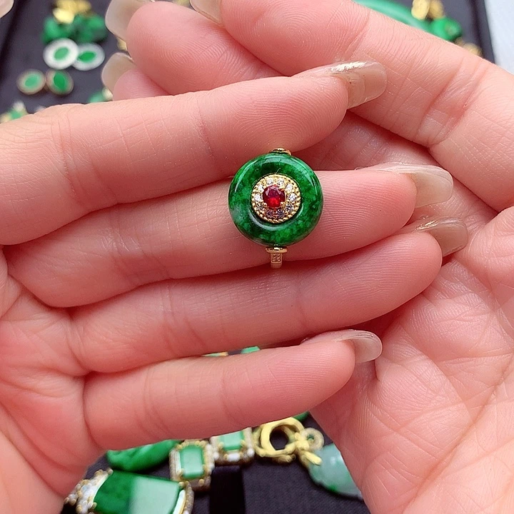 翡翠颈饰银S925镶嵌翡翠