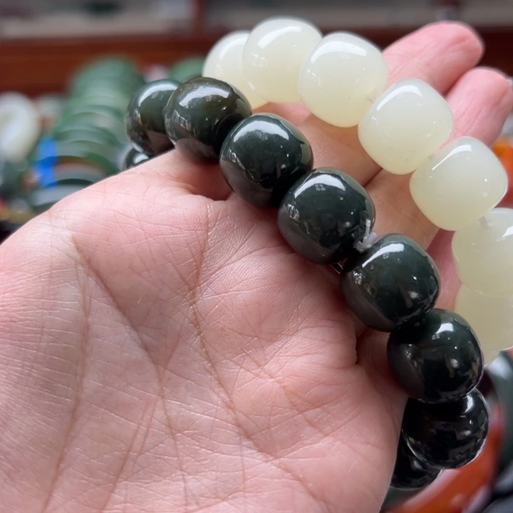 和田玉未镶嵌手链