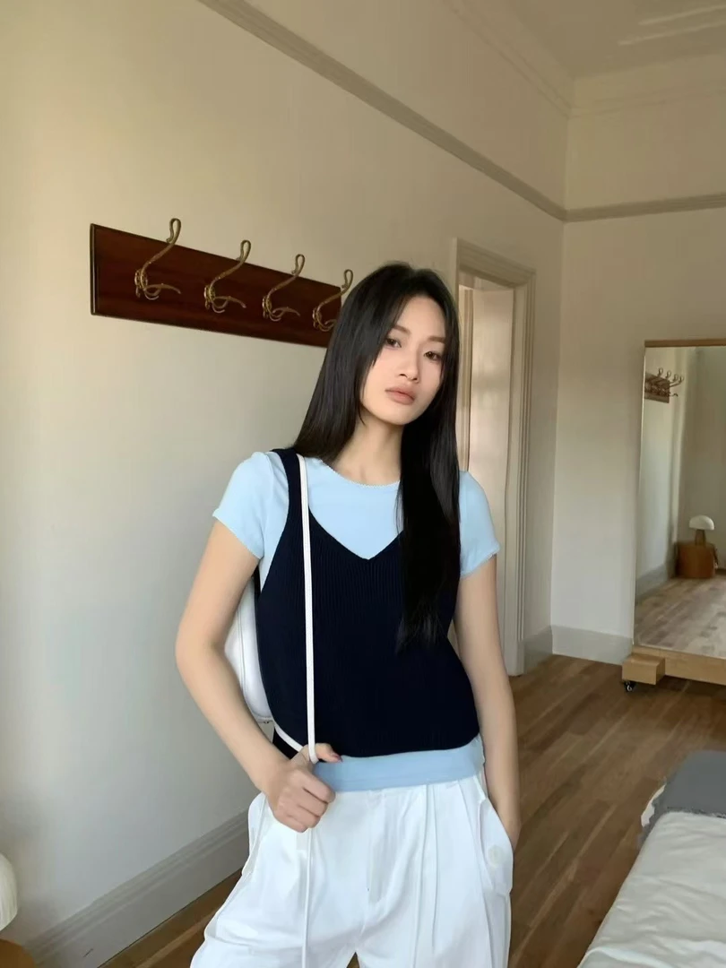 设计感小众氛围感吊带v领暖糯短款背心