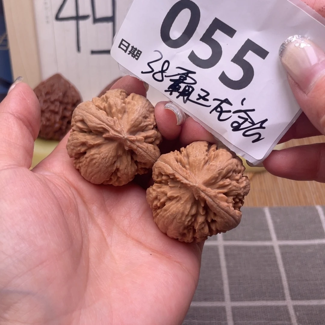 把件文玩核桃55号38霸王龙全品