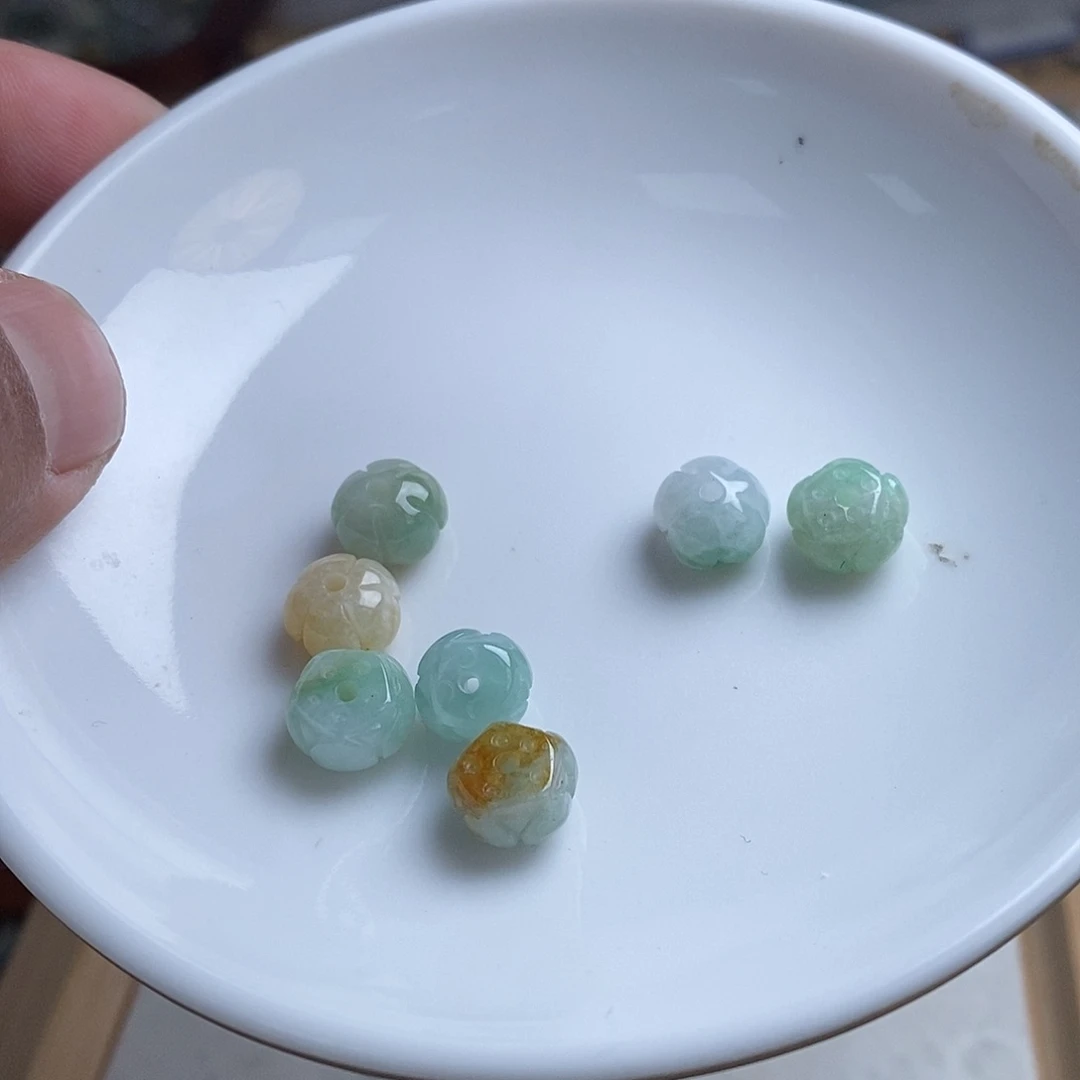 翡翠颈饰未镶嵌鱼*胖莲花珠