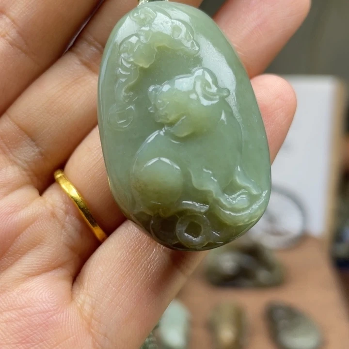 颈饰未镶嵌和田玉