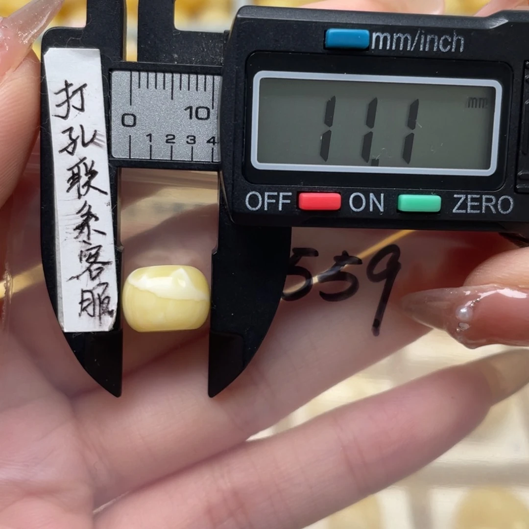 蜜蜡裸石未镶嵌要**啊蜜蜡