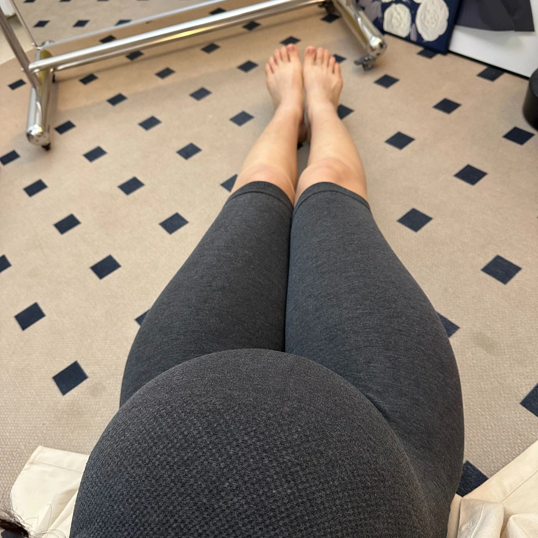 孕妇裤春秋外穿显瘦高腰280斤不掉档无痕无压力五分休闲打底裤