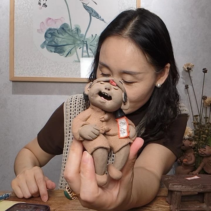 嘉***婷紫砂不规则羲媧娃系列作品生肖蛇女娃
