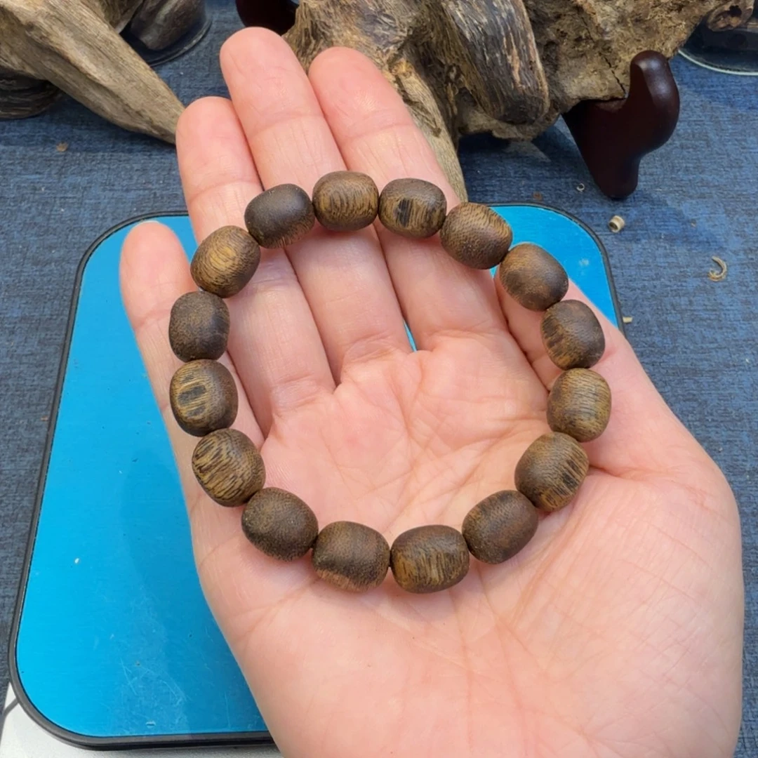 蛰***伏沉香碎屑沉香绿棋楠留疤珠单圈8.5克