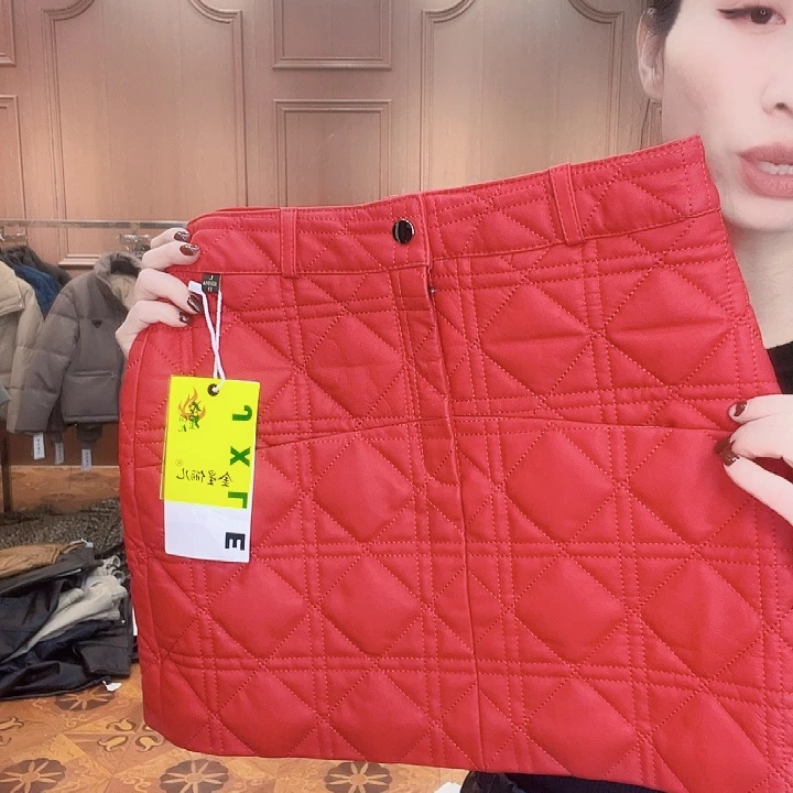 100……110斤皮短裙