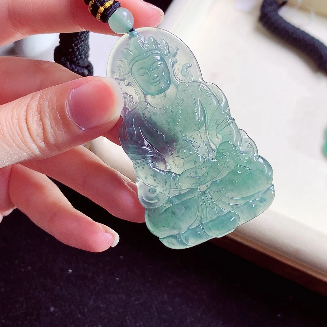 颈饰未镶嵌翡翠天然