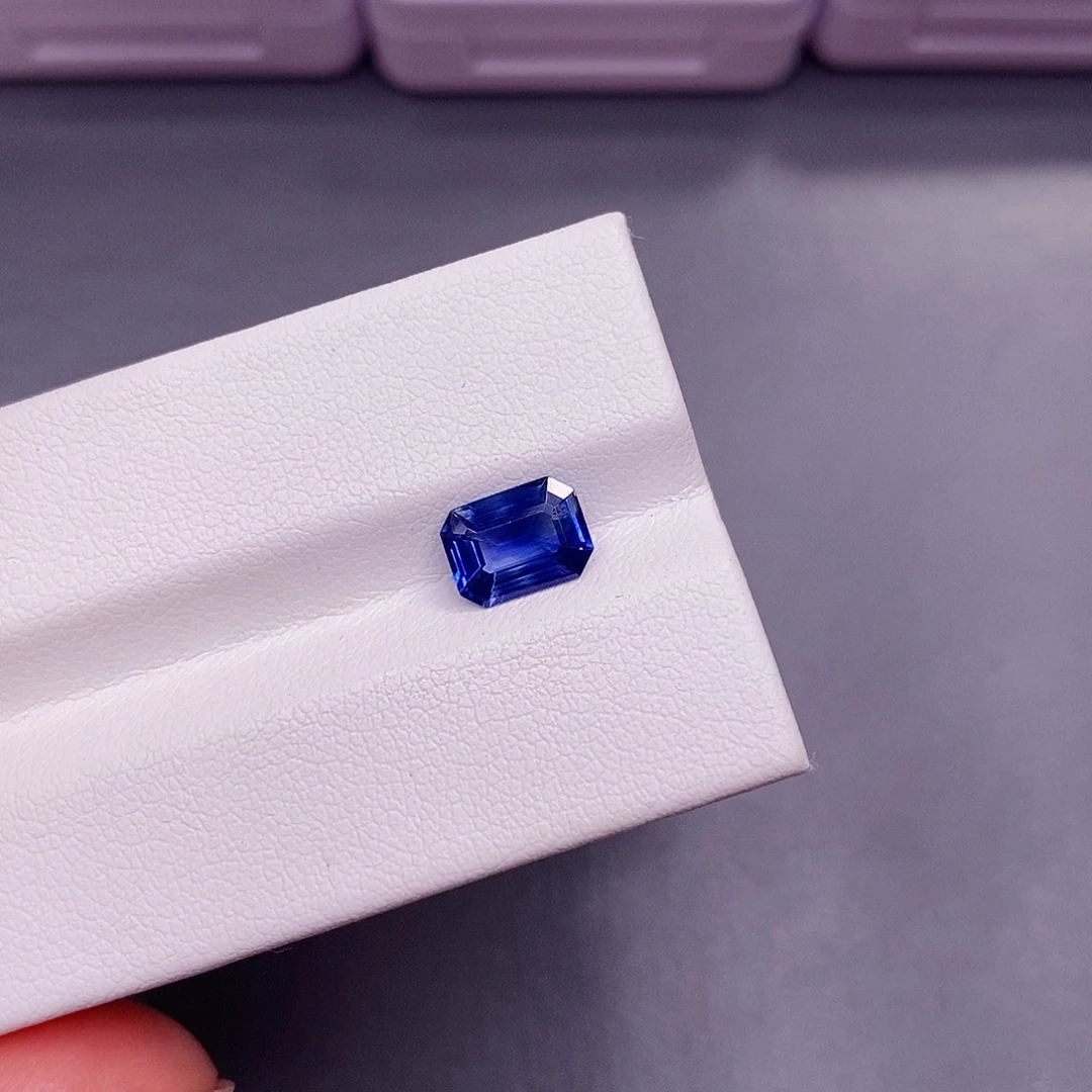 裸石蓝宝石1.28克拉