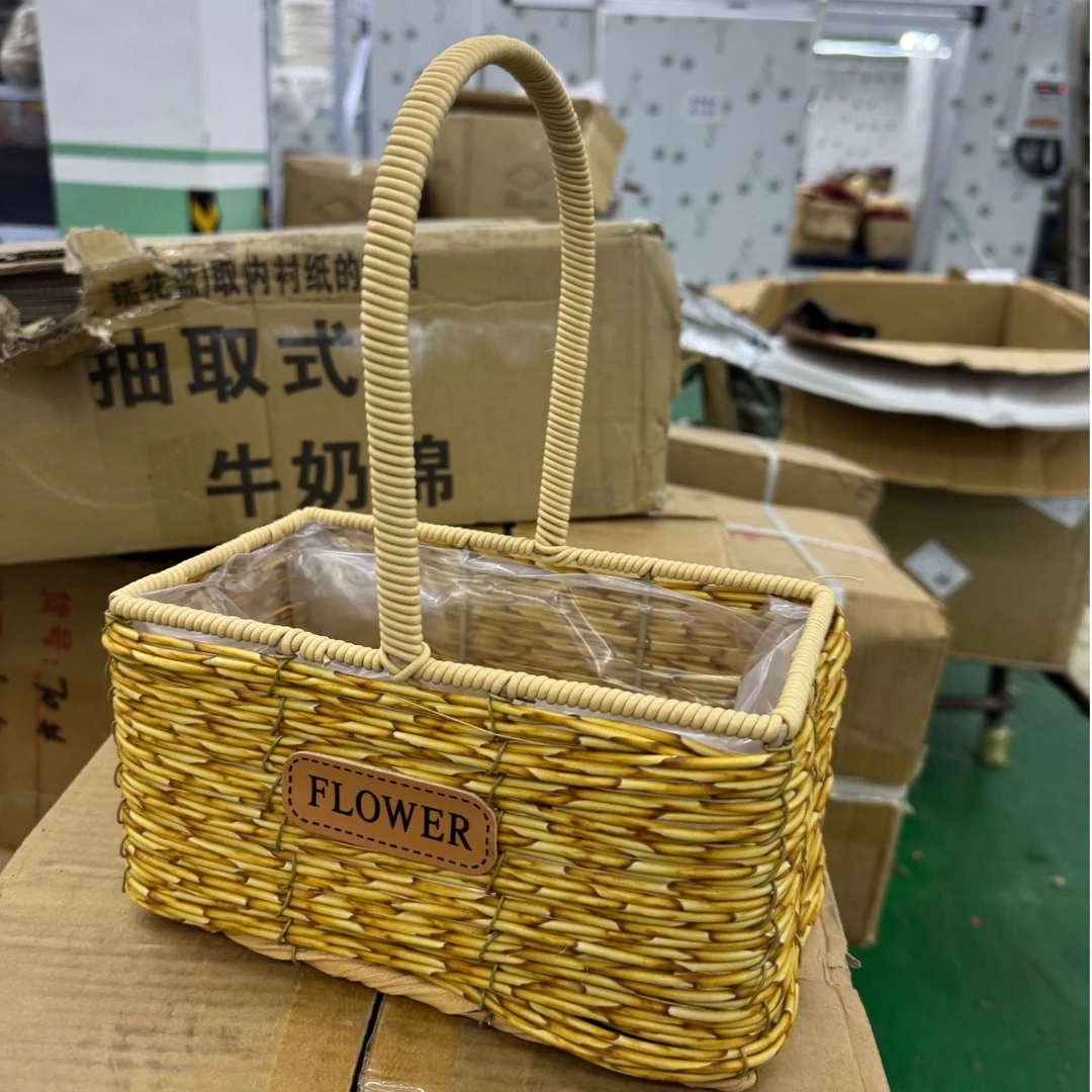 小号草编花篮+花泥（鲜花速递）