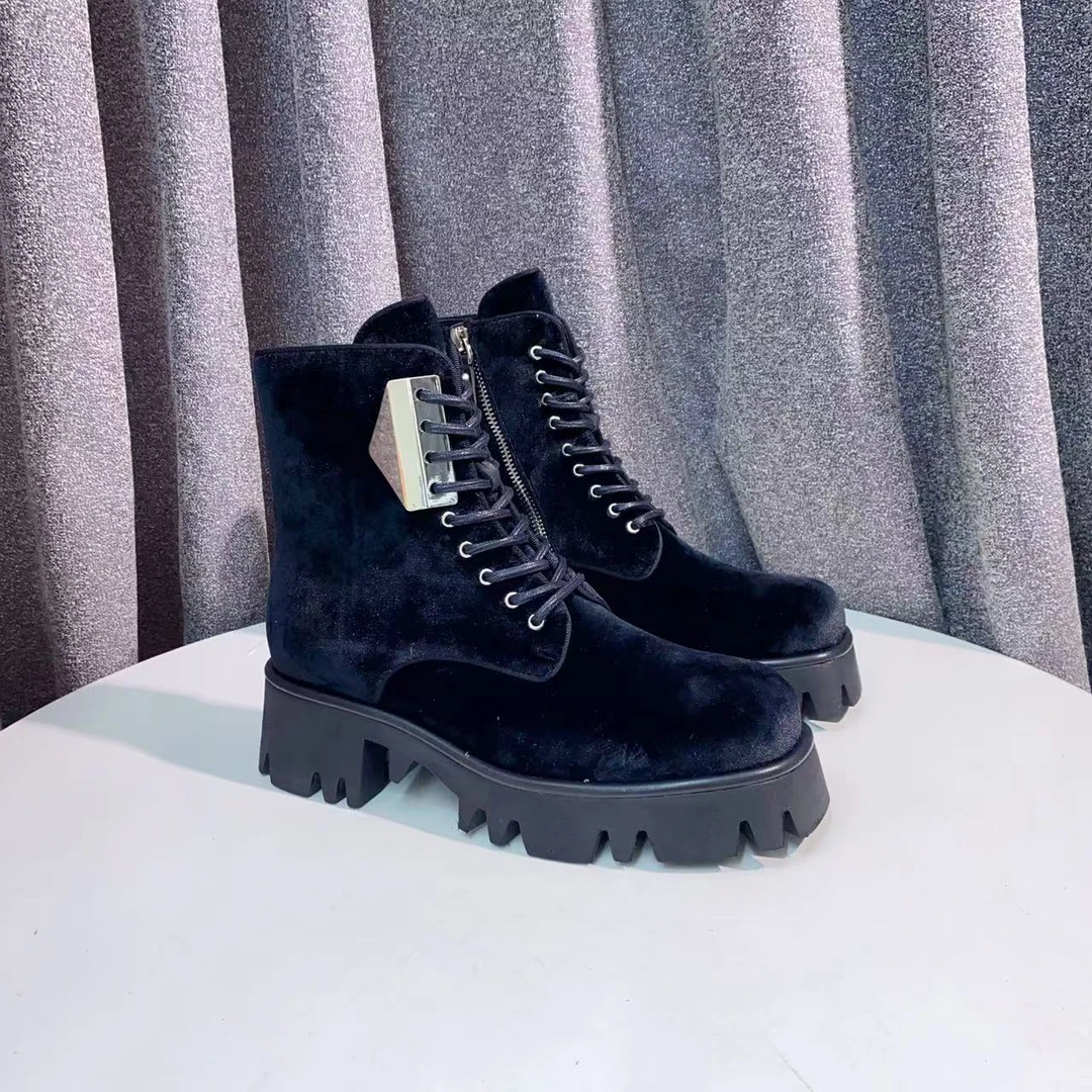 【表弟严选】C207 黑色 秋冬时尚圆头女中筒靴 马丁靴