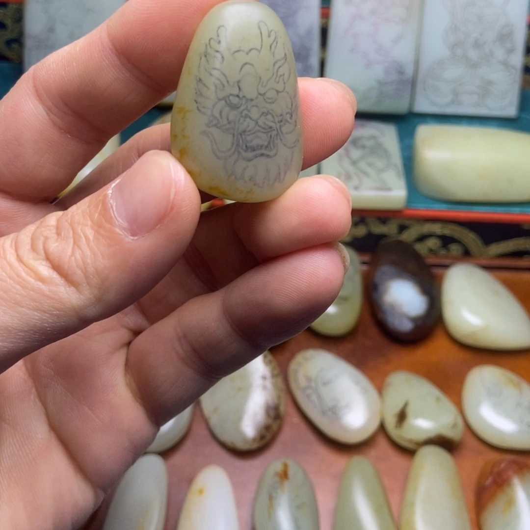 ζ***川定制和田玉未镶嵌1