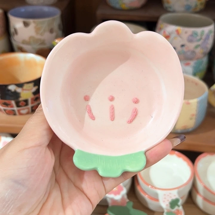 瓷片火火火火火草莓肖