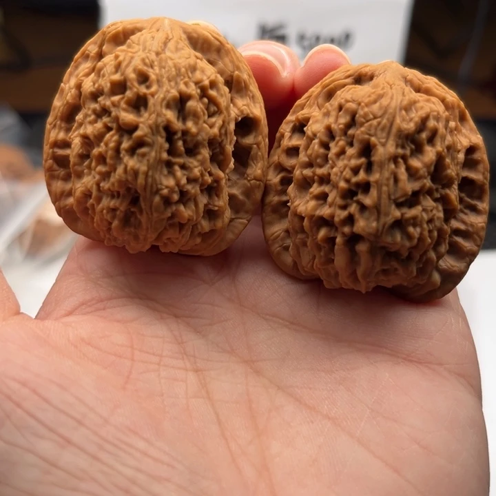 文玩核桃吊坠南疆39