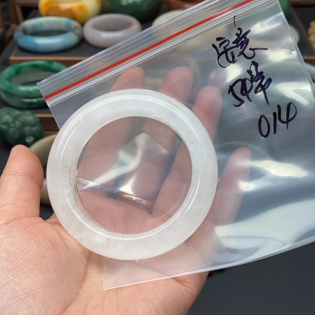 石英质玉手镯未镶嵌安*