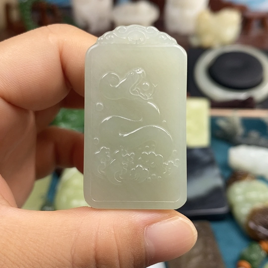 颈饰未镶嵌和田玉