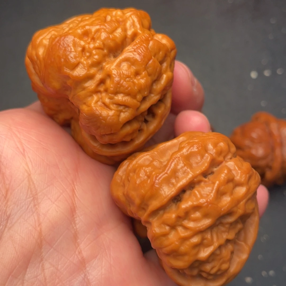 文玩核桃吊坠秦岭野生文玩核桃