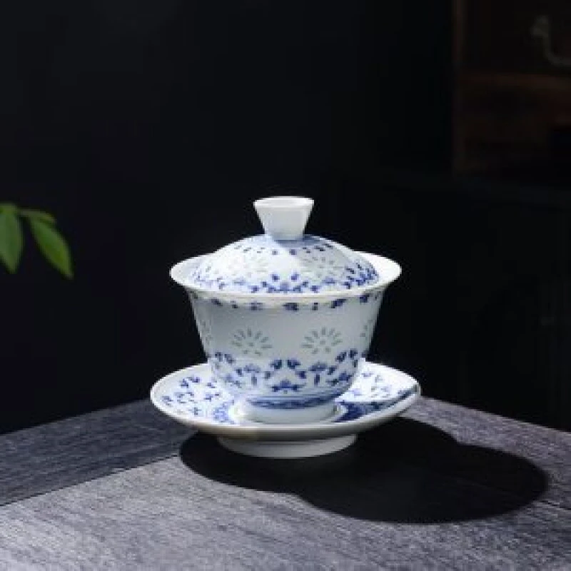 （越记窑）玲珑缠枝莲三才盖碗