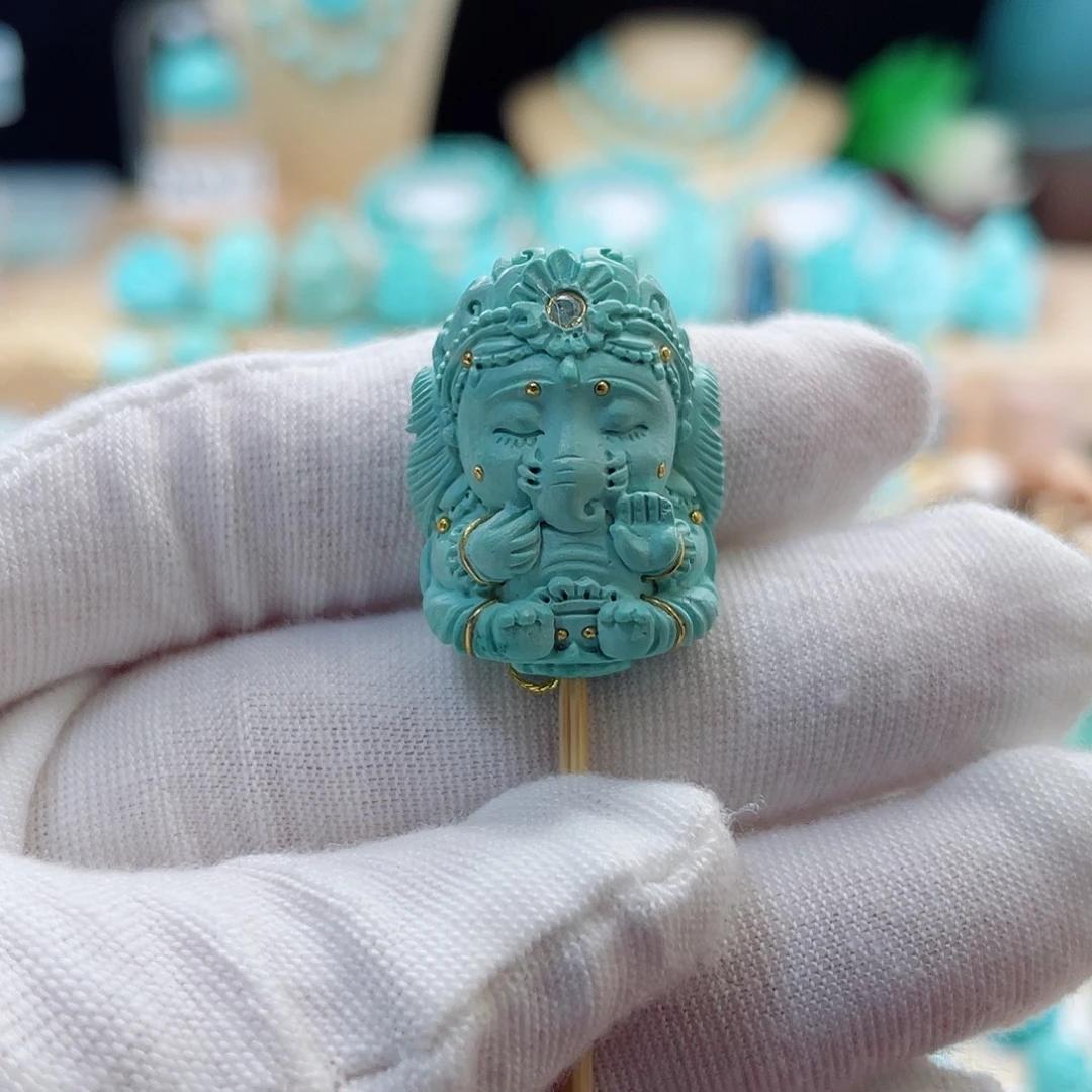 绿松石未镶嵌珠宝奇石