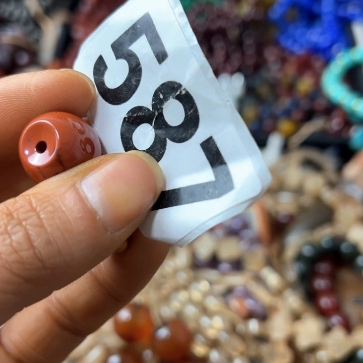 玛瑙/玉髓颈饰未镶嵌五***头