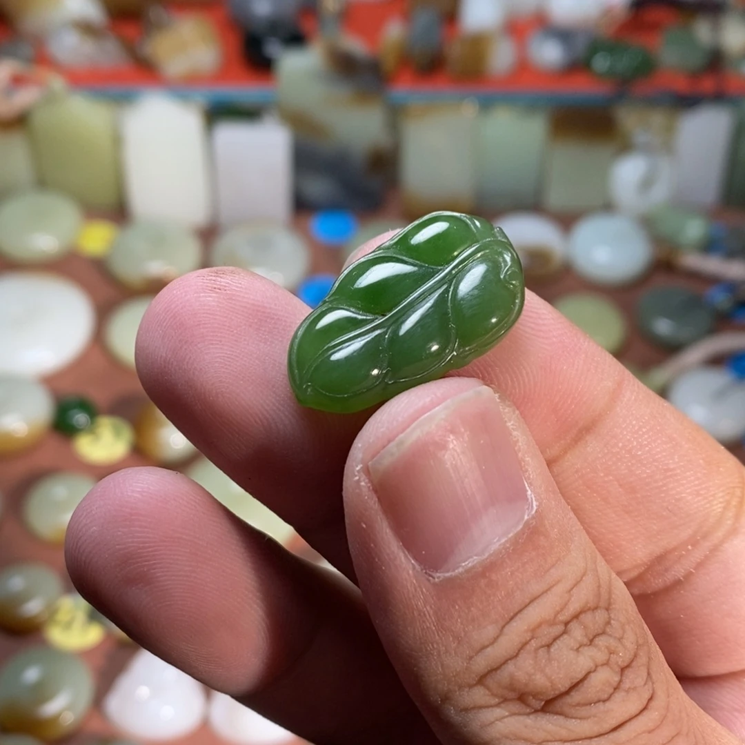 和田玉未镶嵌吊坠(不含链)